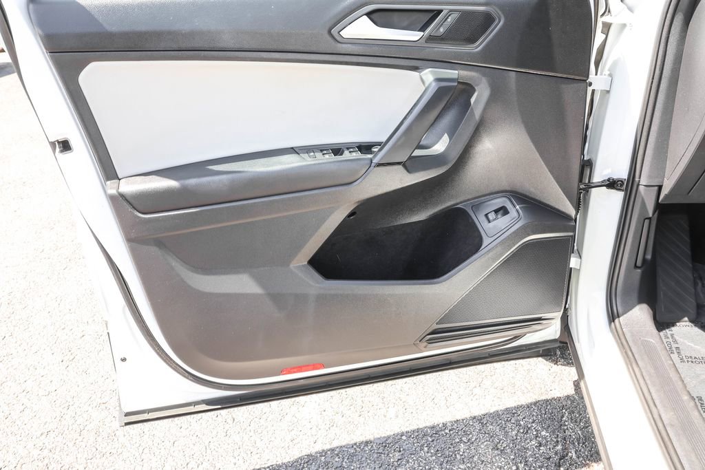 Used 2019 Volkswagen Tiguan SE FWD image 26