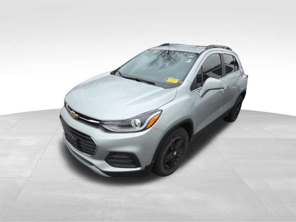 Used 2020 Chevrolet Trax LT w/ LT Convenience Package image 15