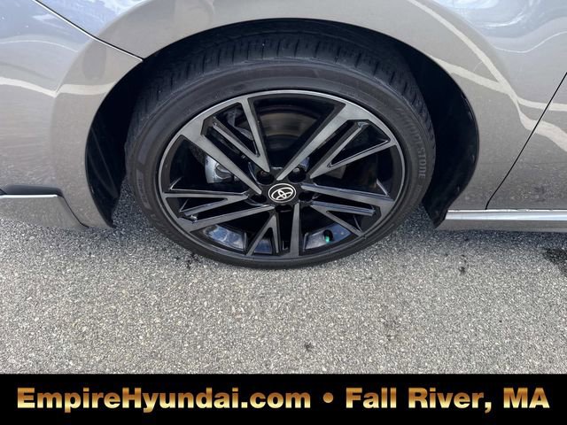 Used 2025 Toyota Camry XSE image 11