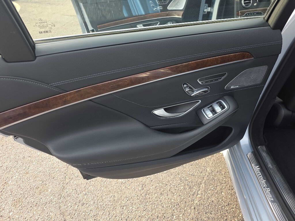 Used 2016 Mercedes-Benz S 550 S 550 4MATIC AWD 4dr Sedan image 21