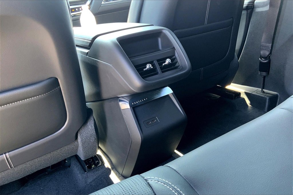 New 2025 Cadillac Lyriq Luxury image 21