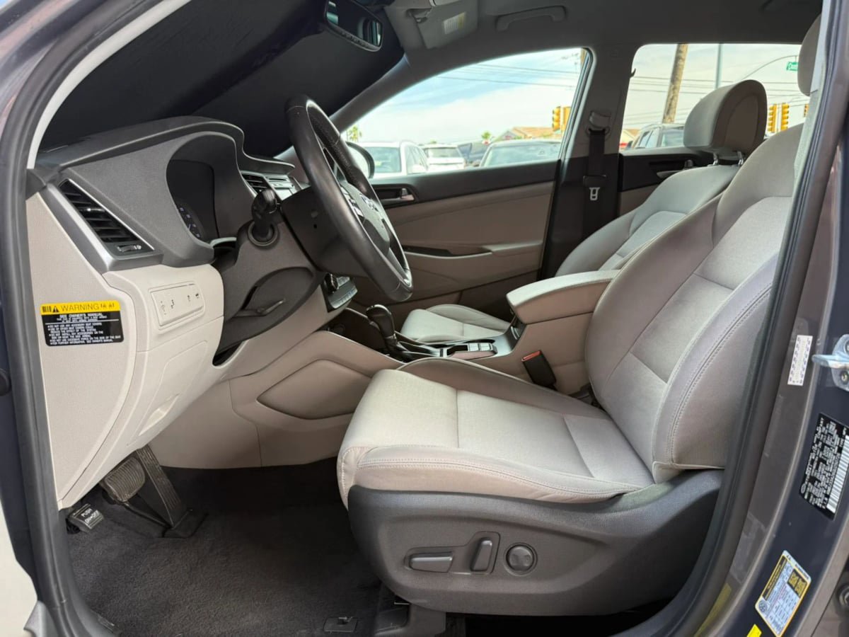 Used 2016 Hyundai Tucson Sport FWD image 40