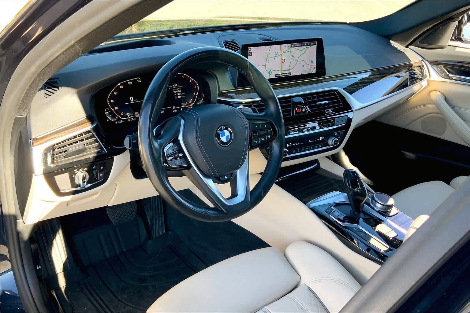 Used 2020 BMW 530i xDrive w/ Premium Package image 17