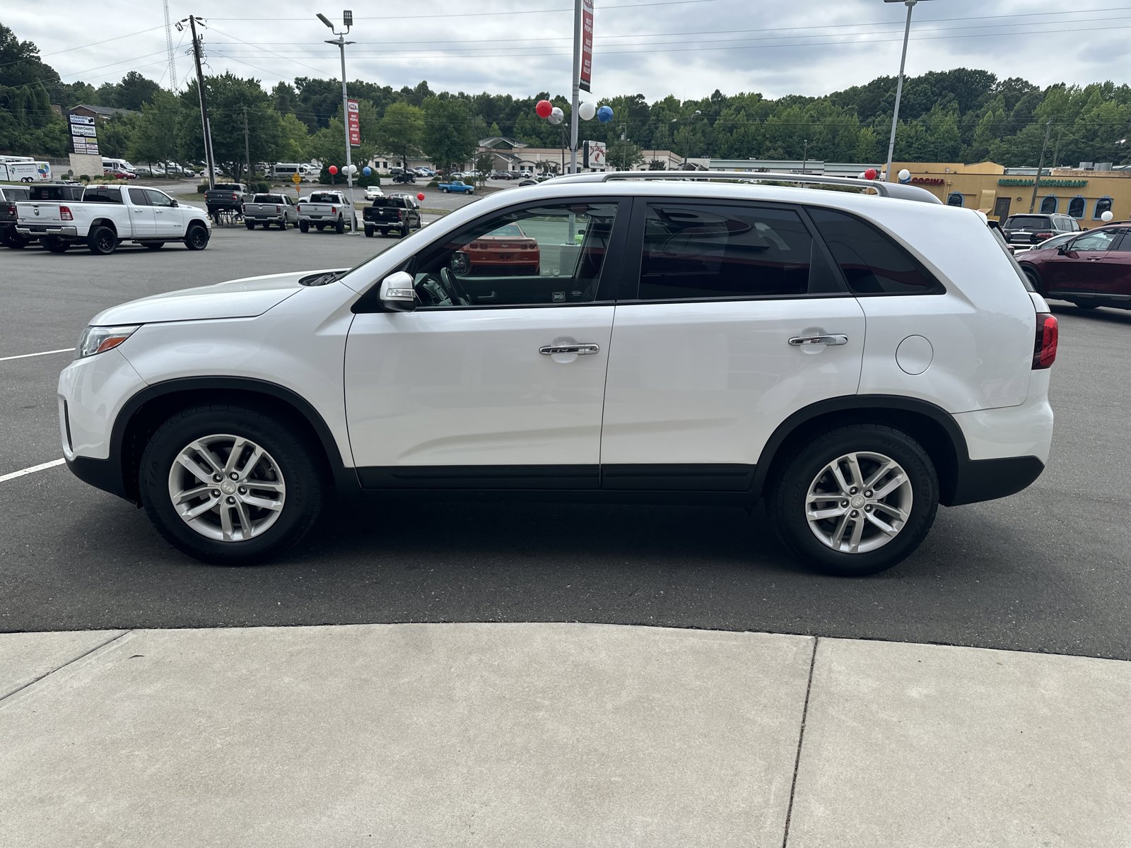Used 2015 Kia Sorento LX FWD image 5