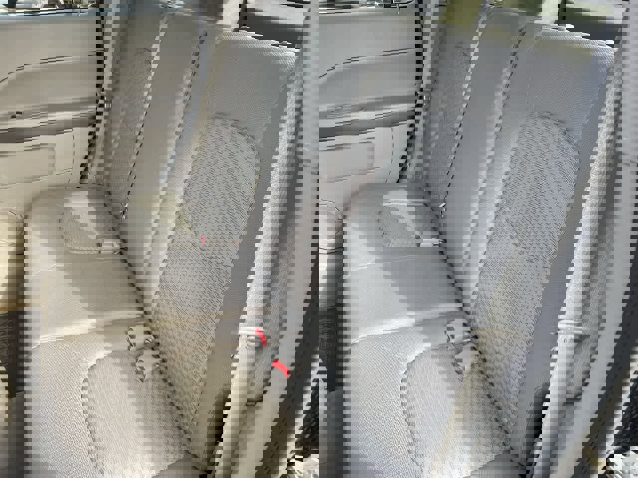 Used 2010 Chevrolet HHR LT image 18