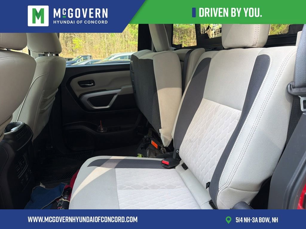 Used 2021 Nissan Titan SV w/ SV Convenience Package AWD/4WD image 8
