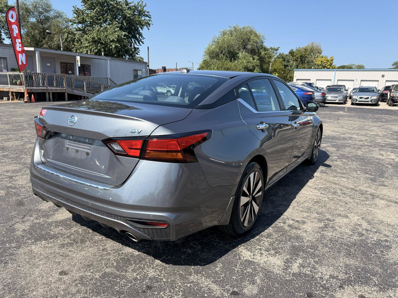 Used 2021 Nissan Altima 2.5 SV w/ SV Premium Package FWD image 8