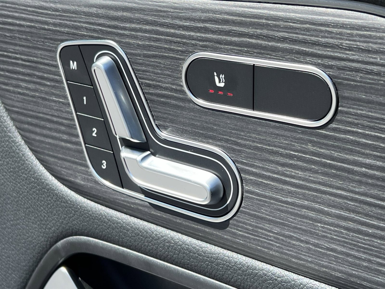 Used 2026 Mercedes-Benz GLA 250 4MATIC image 33