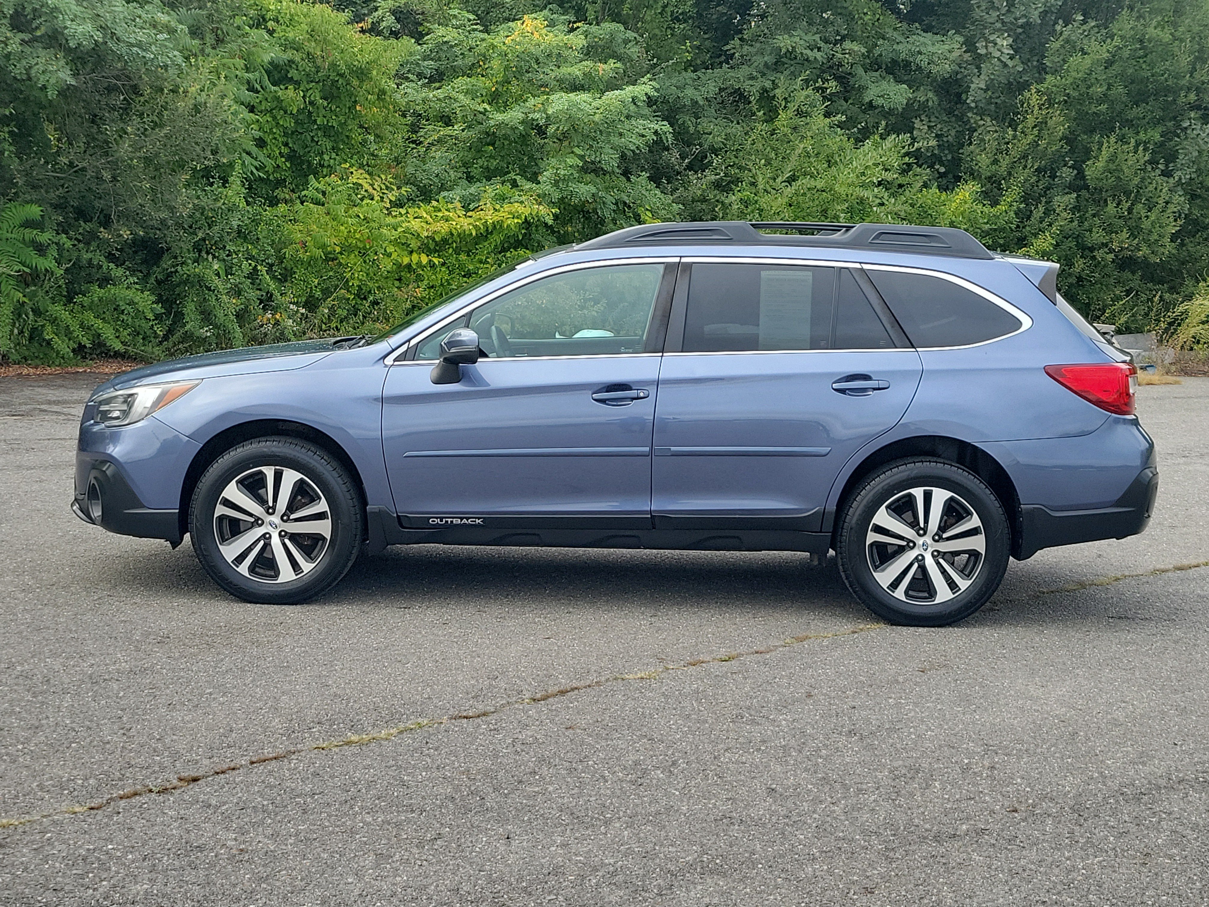 Used 2018 Subaru Outback 2.5i Limited AWD/4WD image 8