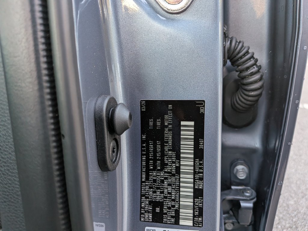 Used 2026 Toyota Corolla Cross LE FWD image 32