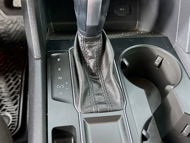 Used 2018 Volkswagen Atlas Launch Edition FWD image 16