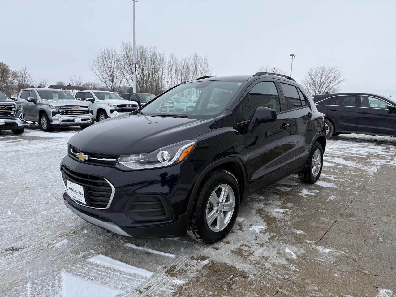 Used 2021 Chevrolet Trax LT w/ LT Convenience Package image 2