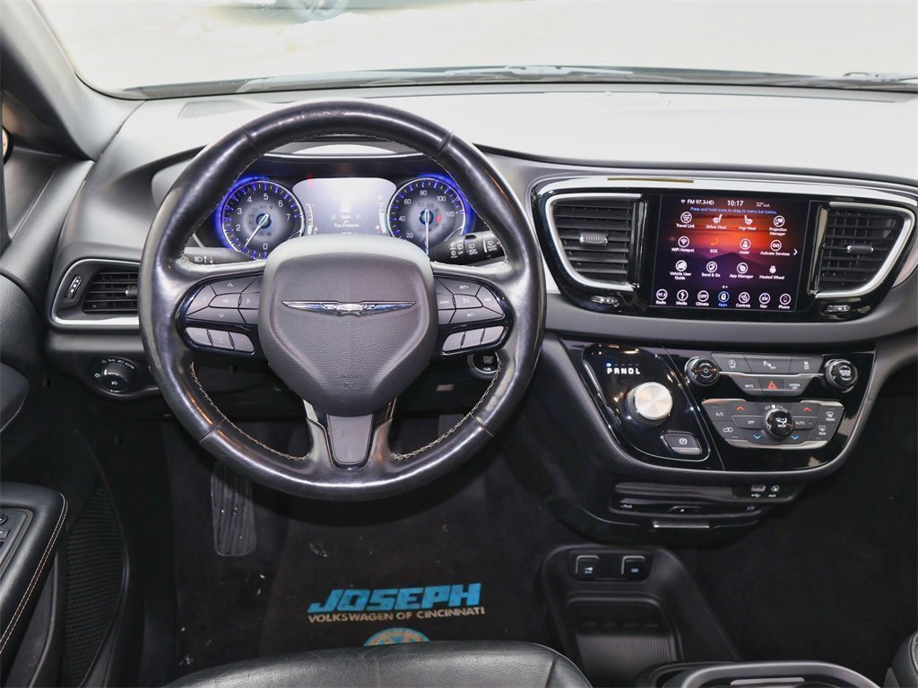 Used 2019 Chrysler Pacifica Touring-L Plus w/ S Appearance Package image 21