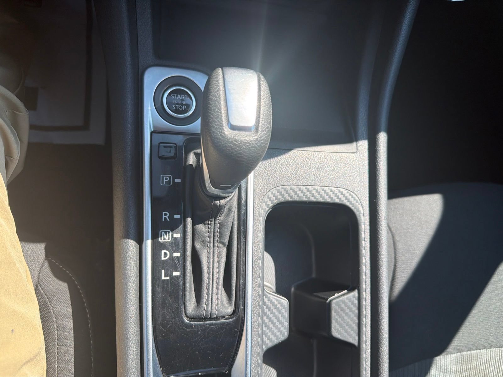 Used 2024 Nissan Sentra SV FWD image 16