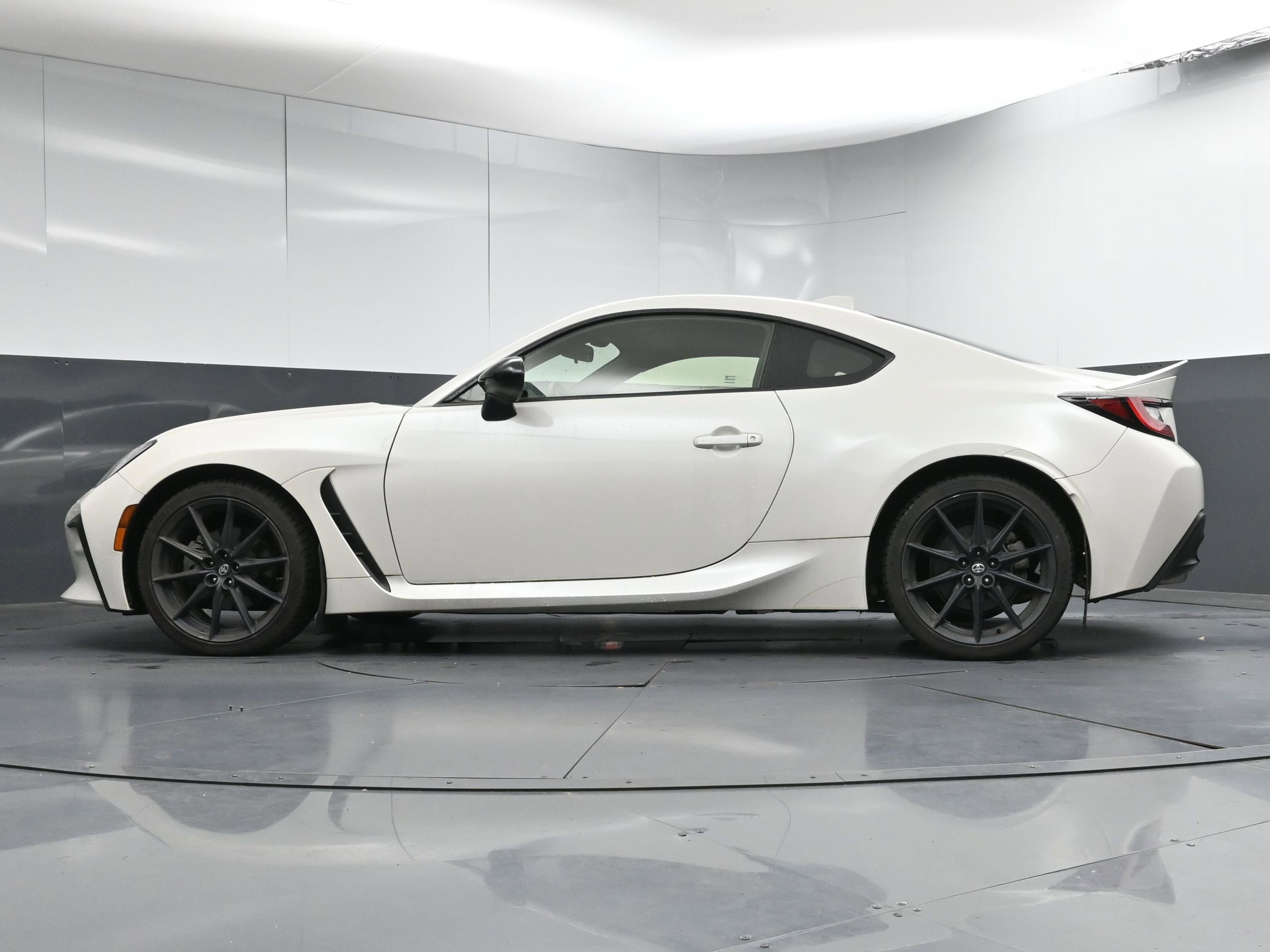 Certified 2024 Toyota GR86 Premium image 29