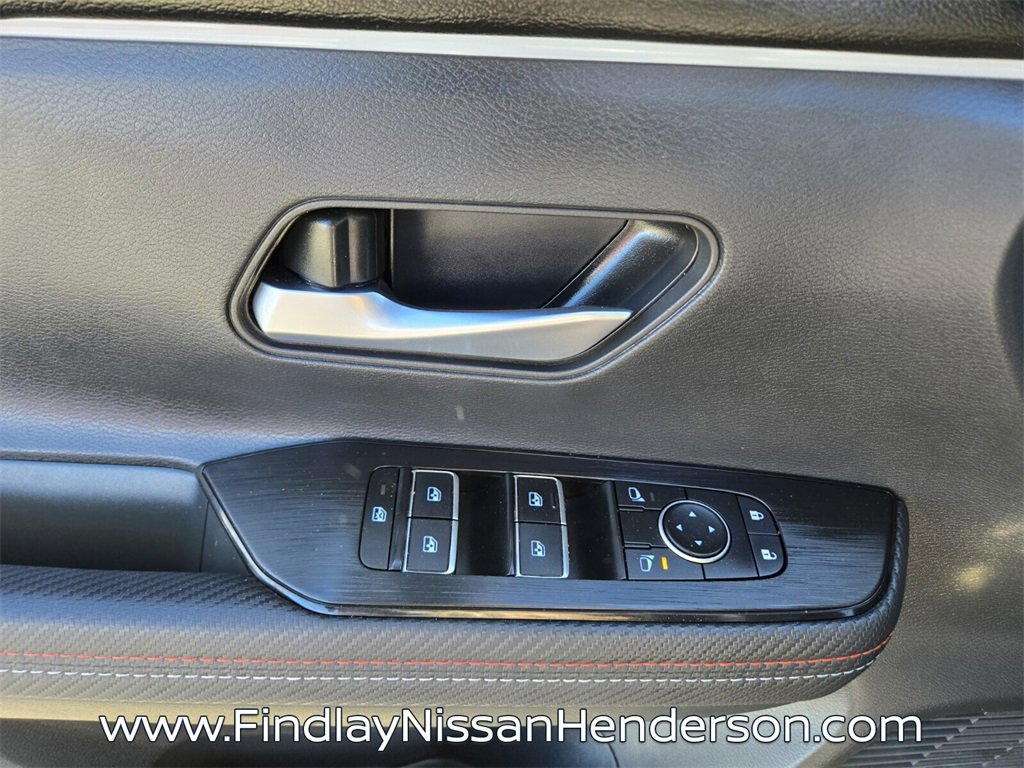 Used 2025 Nissan Kicks SR image 20