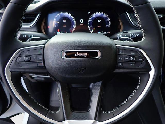 New 2025 Jeep Grand Cherokee Laredo w/ Luxury Tech Group I image 14