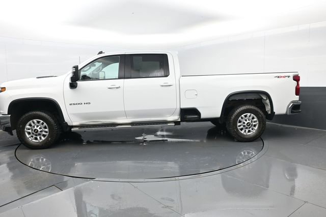 Used 2023 Chevrolet Silverado 2500 LT w/ Snow Plow Prep/Camper Package image 5