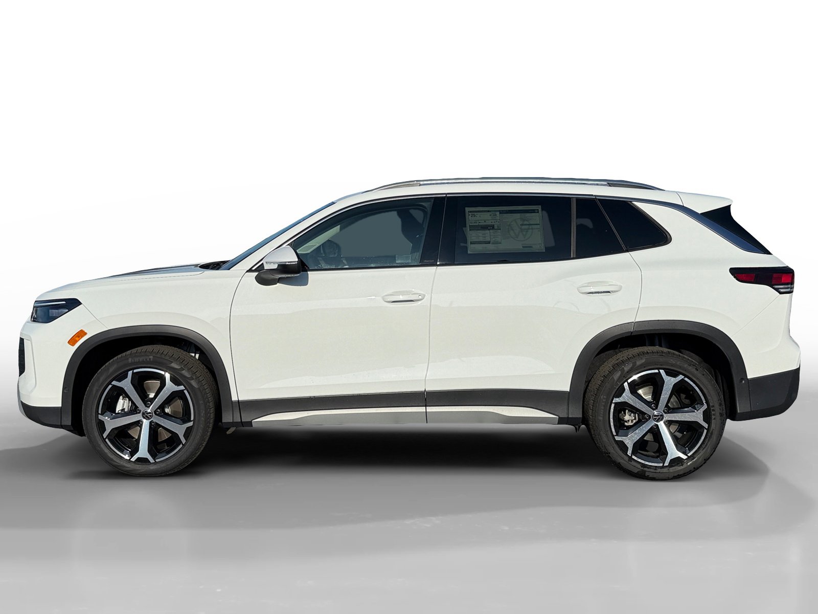 New 2026 Volkswagen Tiguan SE image 2