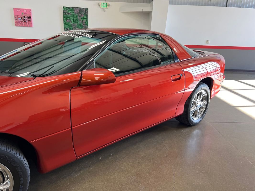 Used 2002 Chevrolet Camaro Z28 w/ Preferred Equipment Group image 37