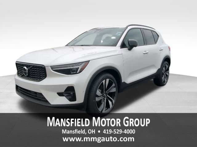 New 2025 Volvo XC40 B5 Ultra w/ Protection Package Premier AWD/4WD image 1