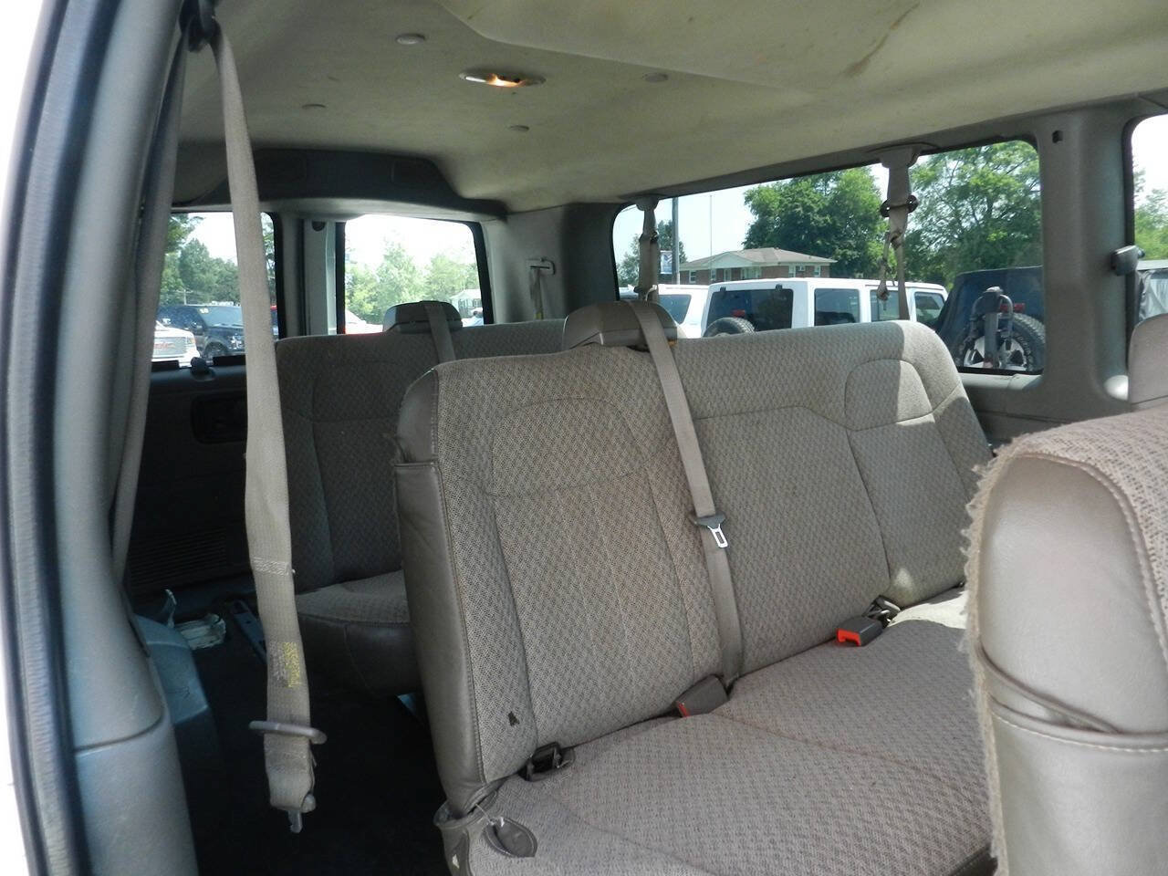 Used 2016 Chevrolet Express 3500 LT w/ LT Preferred Equipment Group RWD image 12