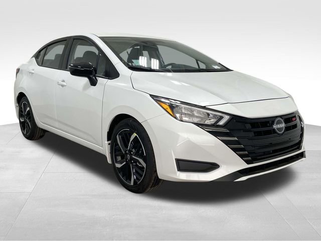 New 2025 Nissan Versa SR w/ Trunk Package