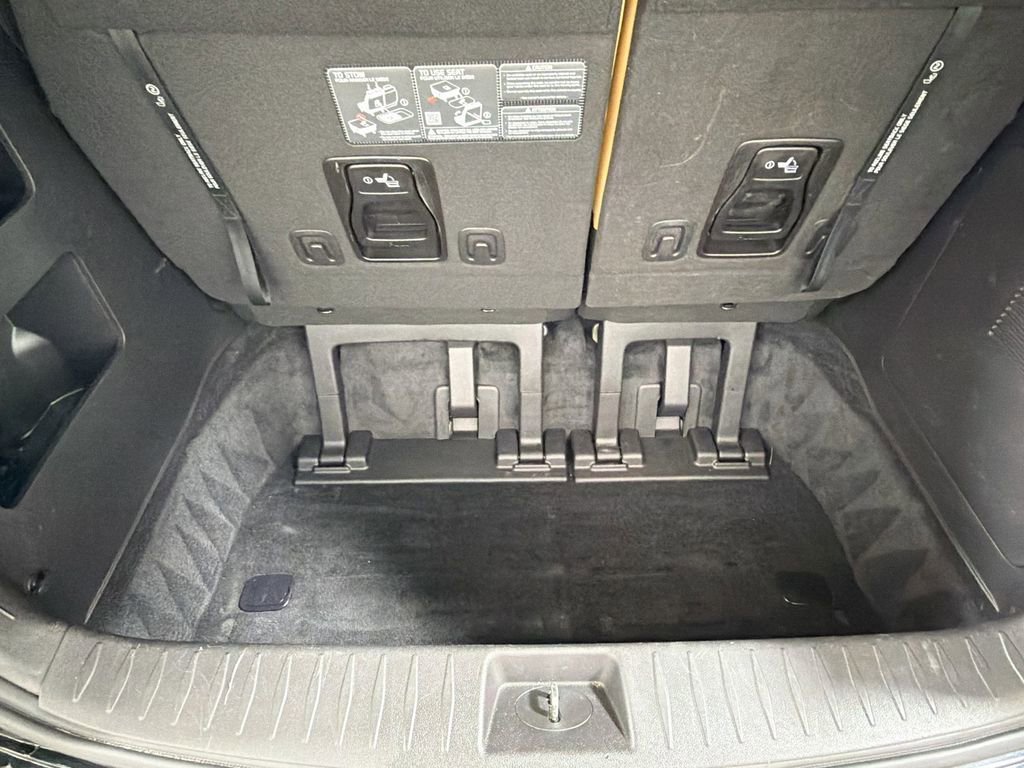Used 2024 Kia Carnival LX FWD image 27