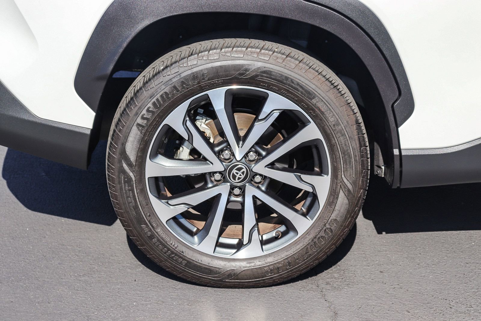 Certified 2023 Toyota Corolla Cross XLE FWD image 9
