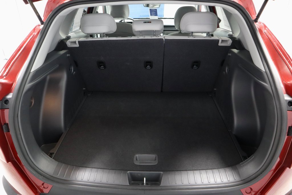 Certified 2025 Hyundai Kona SEL image 13