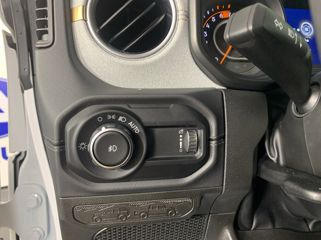 Used 2025 Jeep Wrangler Sahara AWD/4WD image 17