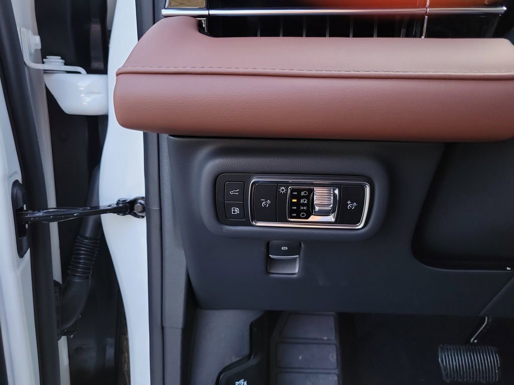 New 2026 Lincoln Nautilus Reserve AWD/4WD image 22