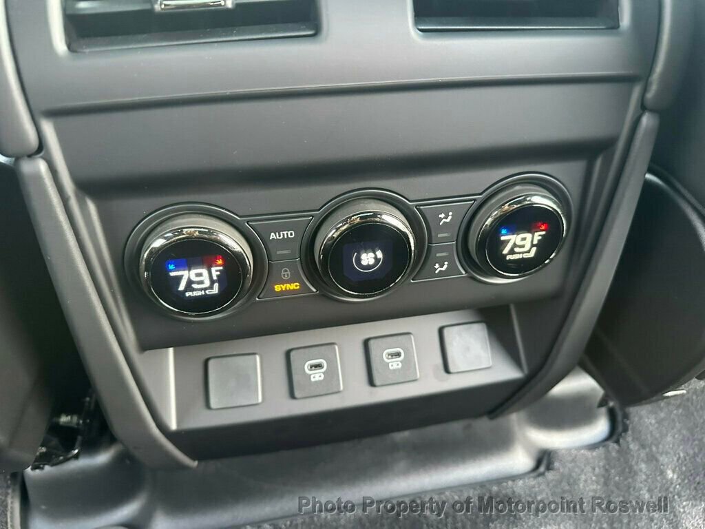 Used 2025 Land Rover Defender 110 OCTA image 21