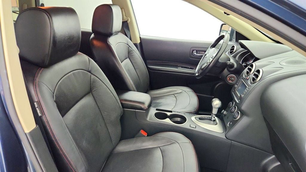 Used 2013 Nissan Rogue SL AWD/4WD image 24