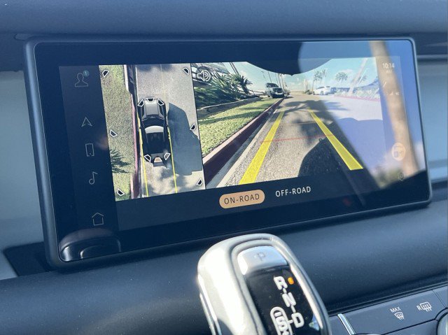 Used 2024 Land Rover Defender 90 X-Dynamic SE image 24