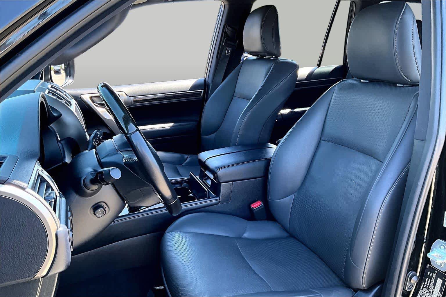 Used 2020 Lexus GX 460 Premium w/ Premium Package AWD/4WD image 7