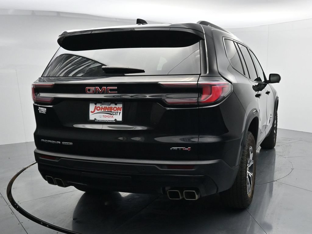 Used 2024 GMC Acadia AT4 w/ Luxury Package AWD/4WD image 6