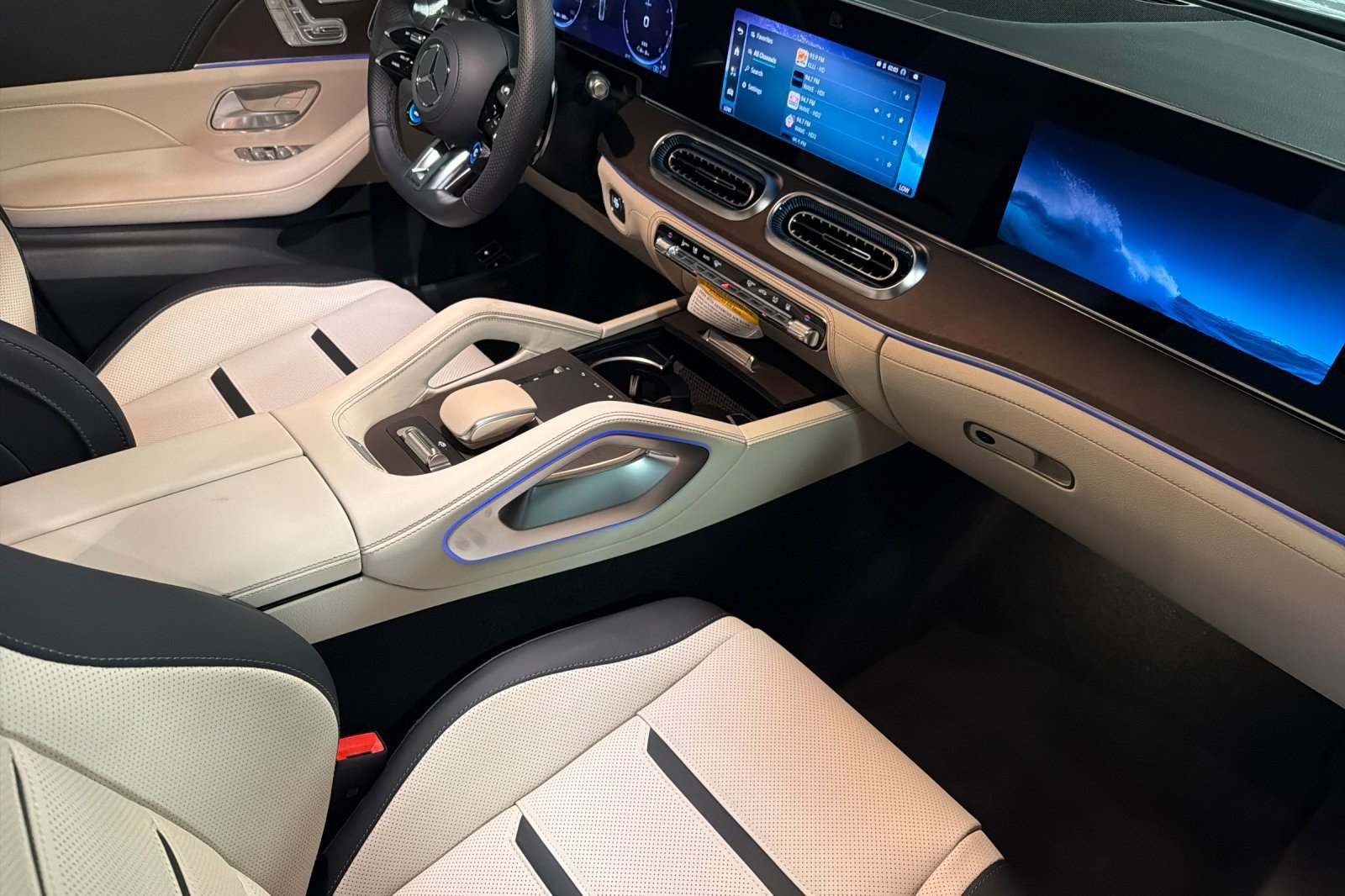 New 2027 Mercedes-Benz GLE 53e AMG 4MATIC image 14