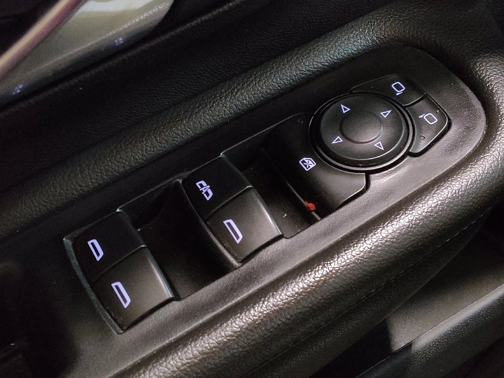 Used 2023 GMC Terrain SLE w/ Driver Convenience Package image 27