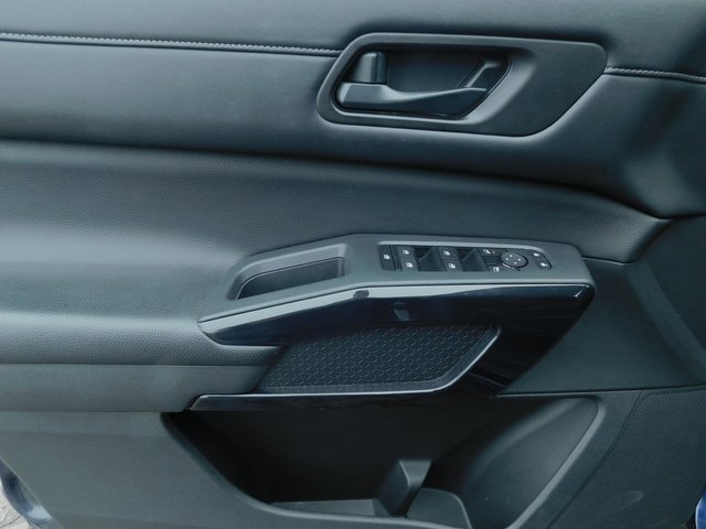 Used 2024 Nissan Pathfinder SV image 27