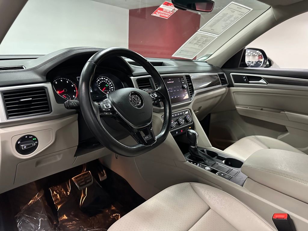 Used 2018 Volkswagen Atlas SE w/ R-Line Package FWD image 14