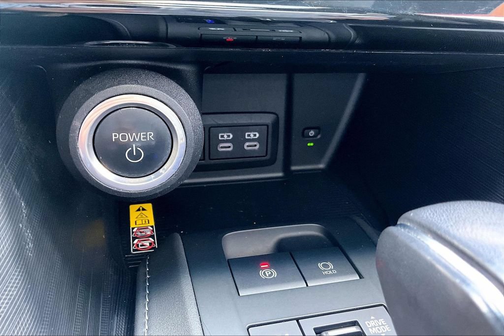 Certified 2023 Toyota Venza Nightshade AWD/4WD image 16