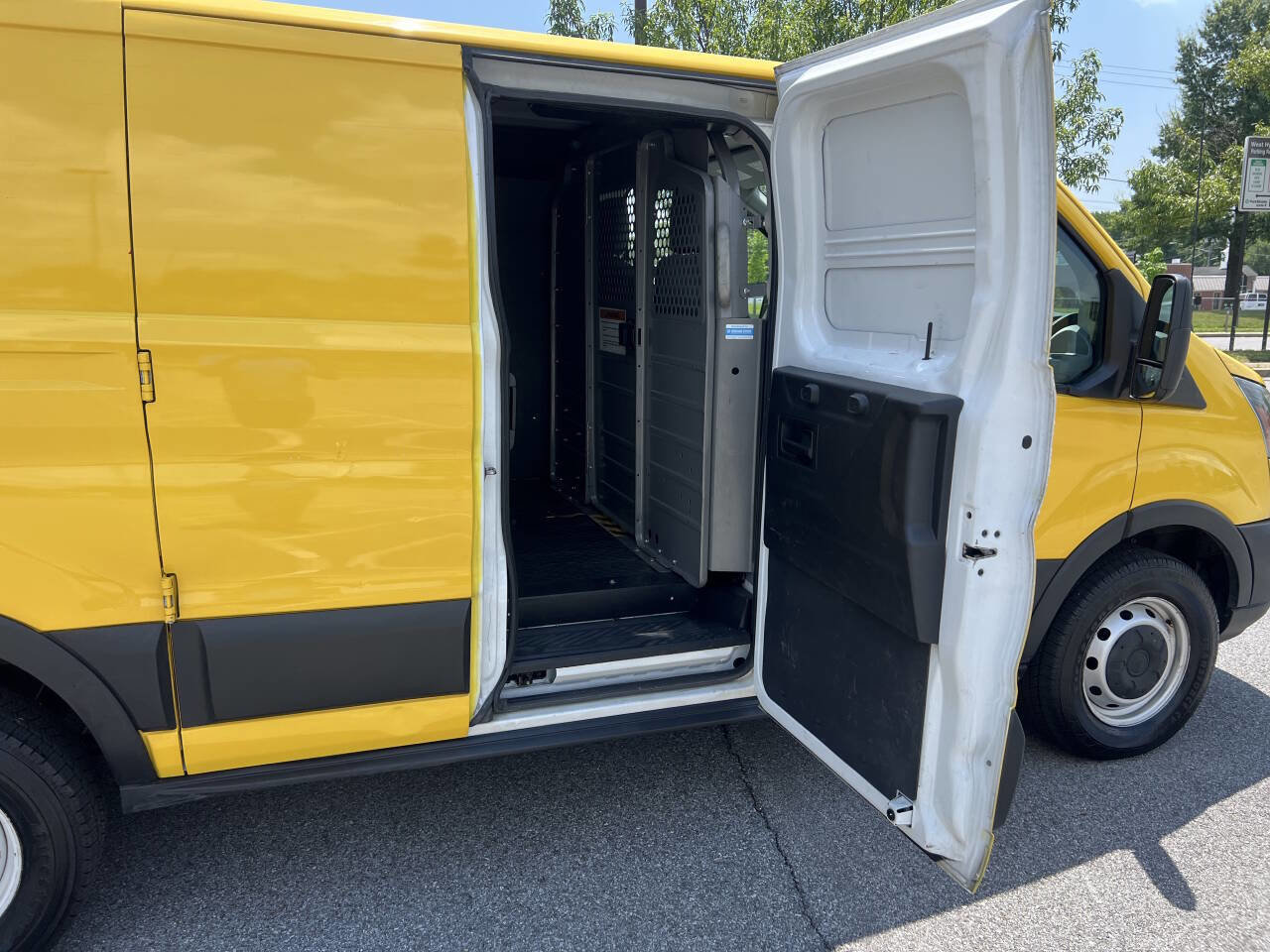 Used 2019 Ford Transit 250 130 Low Roof image 18