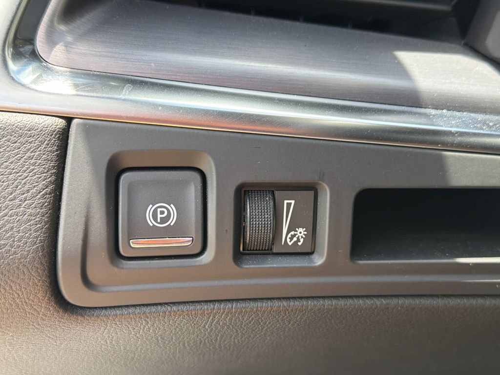 Certified 2022 Cadillac XT5 Luxury FWD image 29