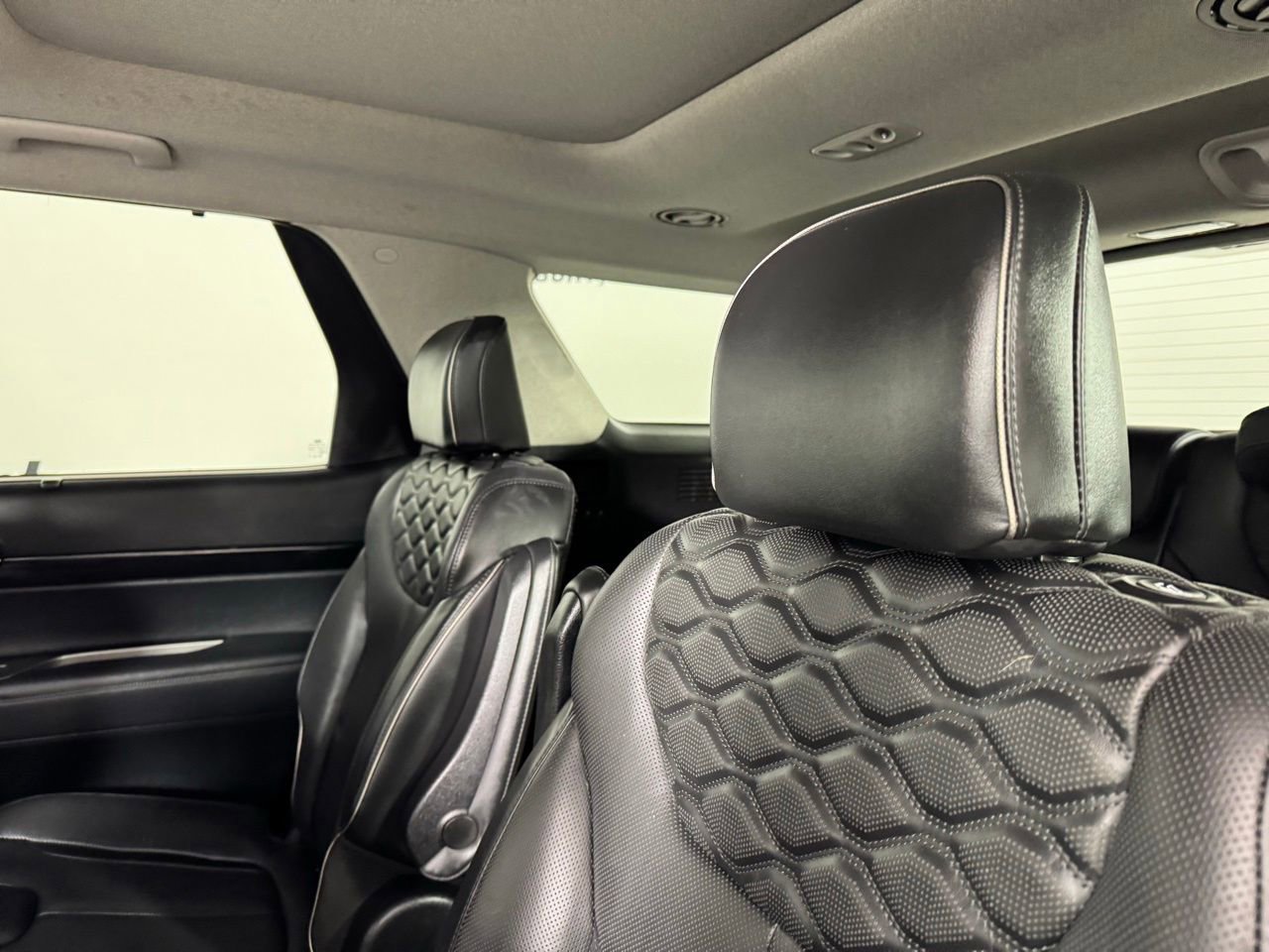 Used 2022 Hyundai Palisade Limited w/ Cargo Package image 27