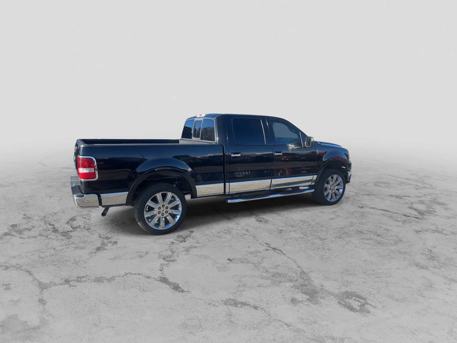 Used 2008 Lincoln Mark LT 4x4 image 5