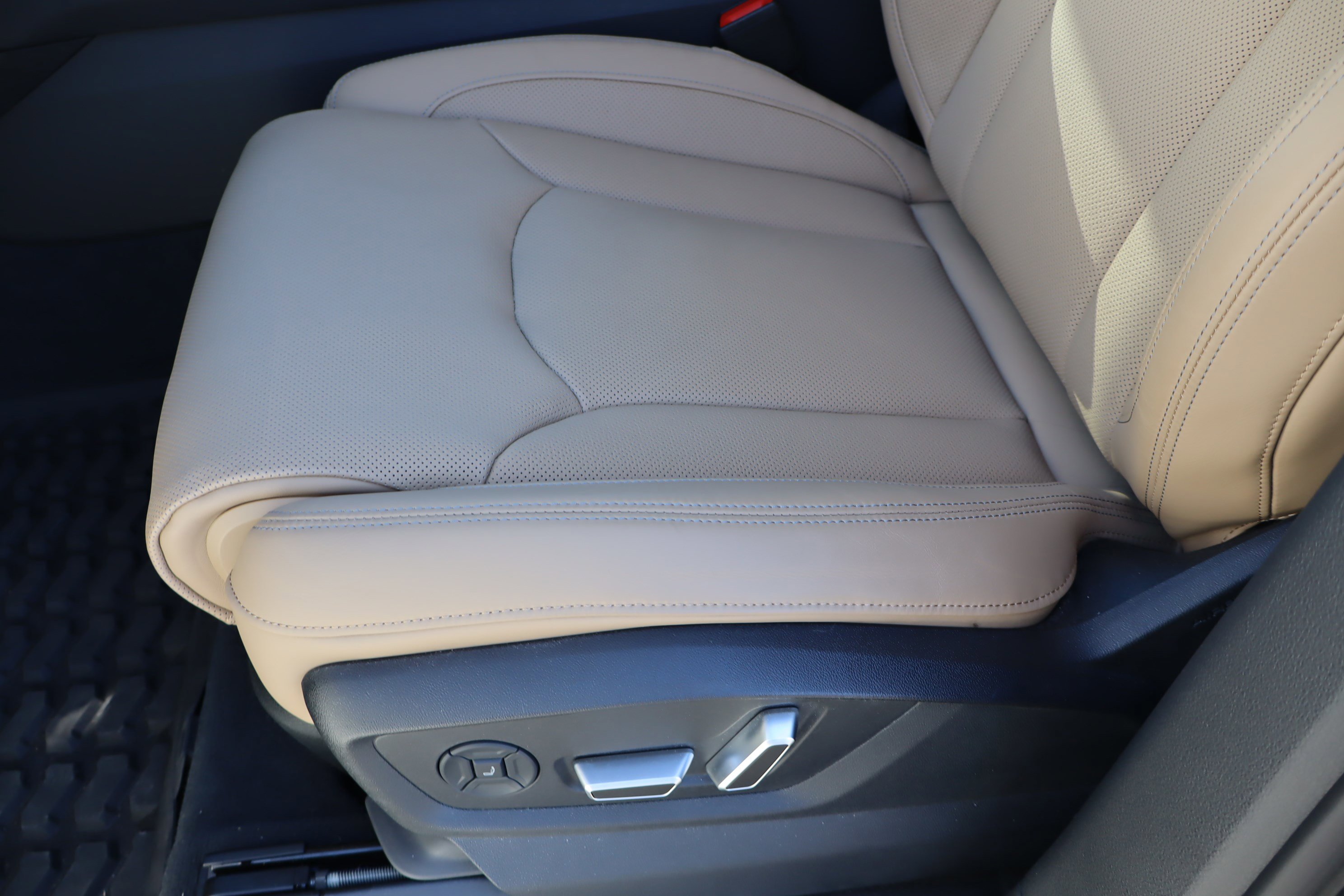 Used 2025 Audi Q7 3.0T Prestige w/ Prestige Package image 17