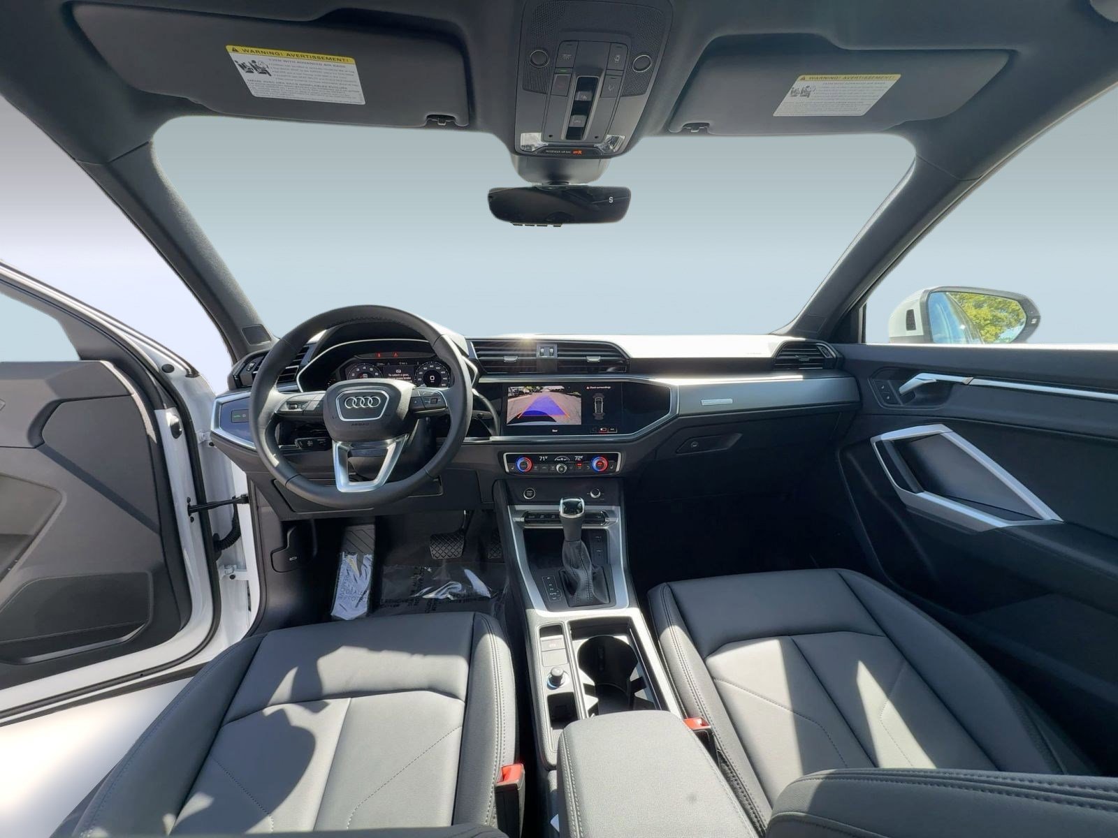 New 2025 Audi Q3 2.0T Premium image 16