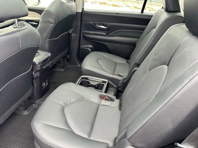 Used 2026 Toyota Grand Highlander Limited image 16