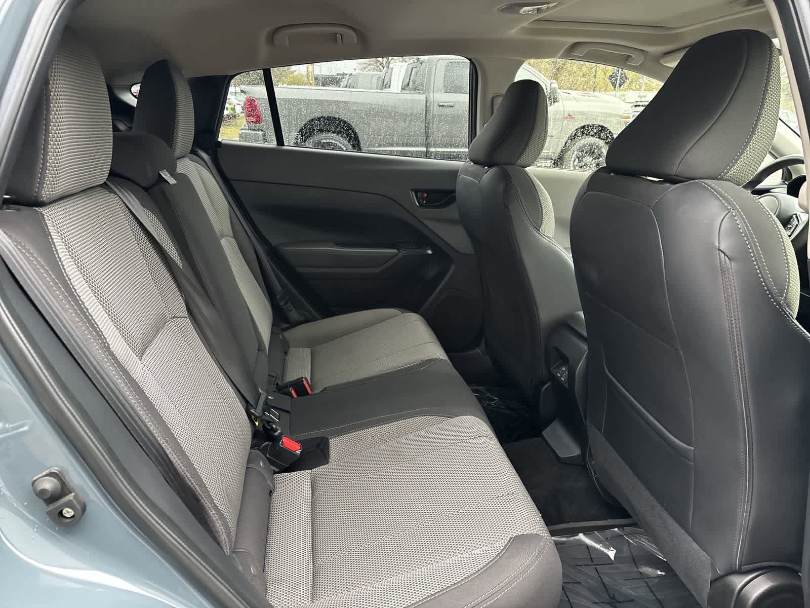 Used 2024 Subaru Crosstrek 2.0i Premium image 8